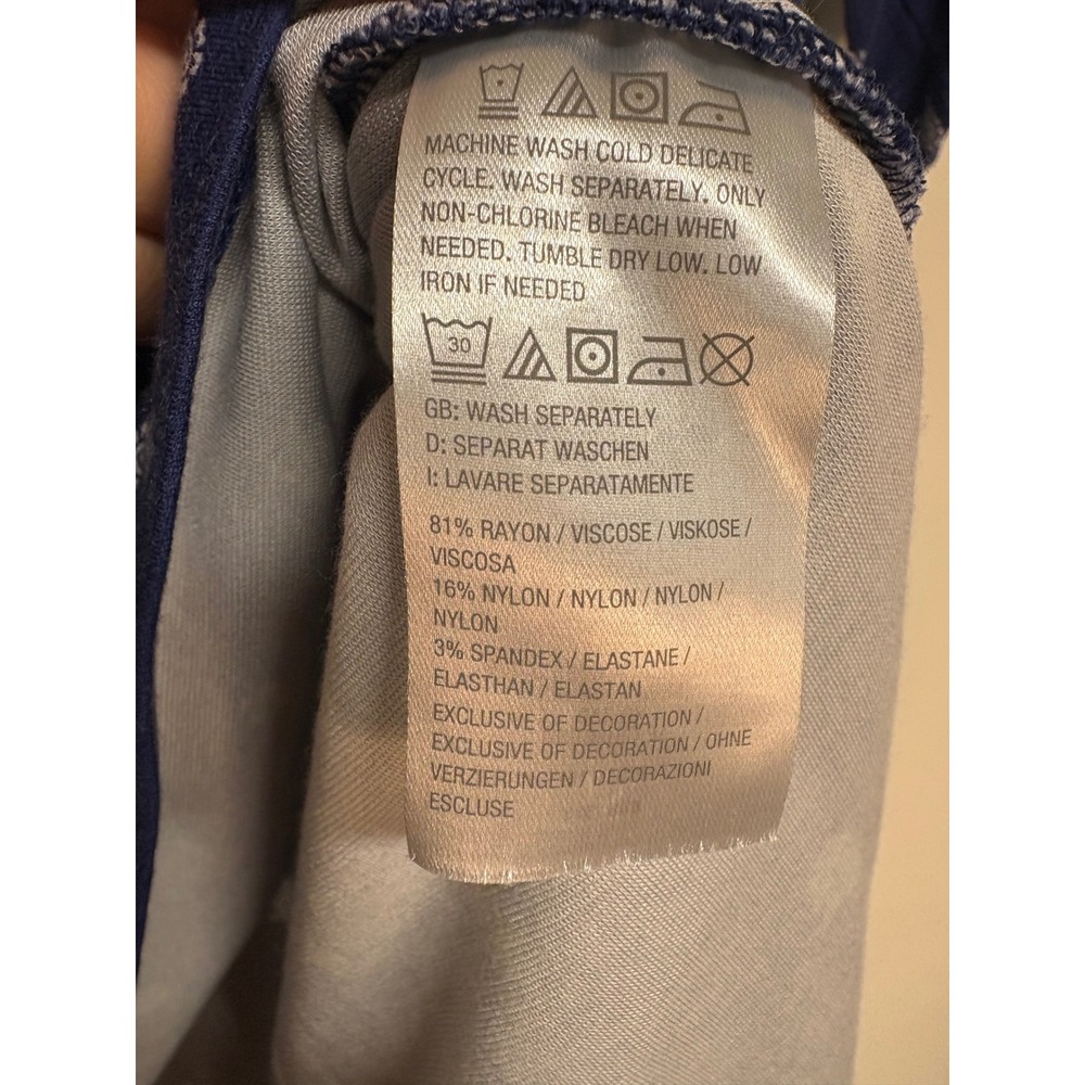 Isaac Mizrahi Live! V-Neck Short Sleeve Printed Blue/White Blouse Women's Size L - Picture 3 of 5